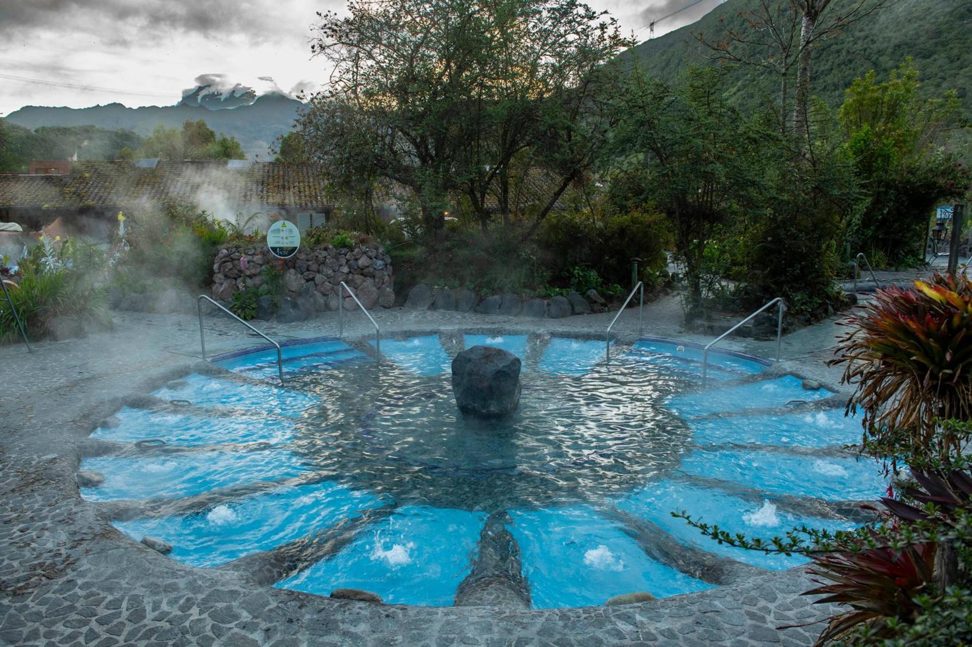 Termas De ปาปาญัคตา ภายนอก รูปภาพ Hot springs in Baños