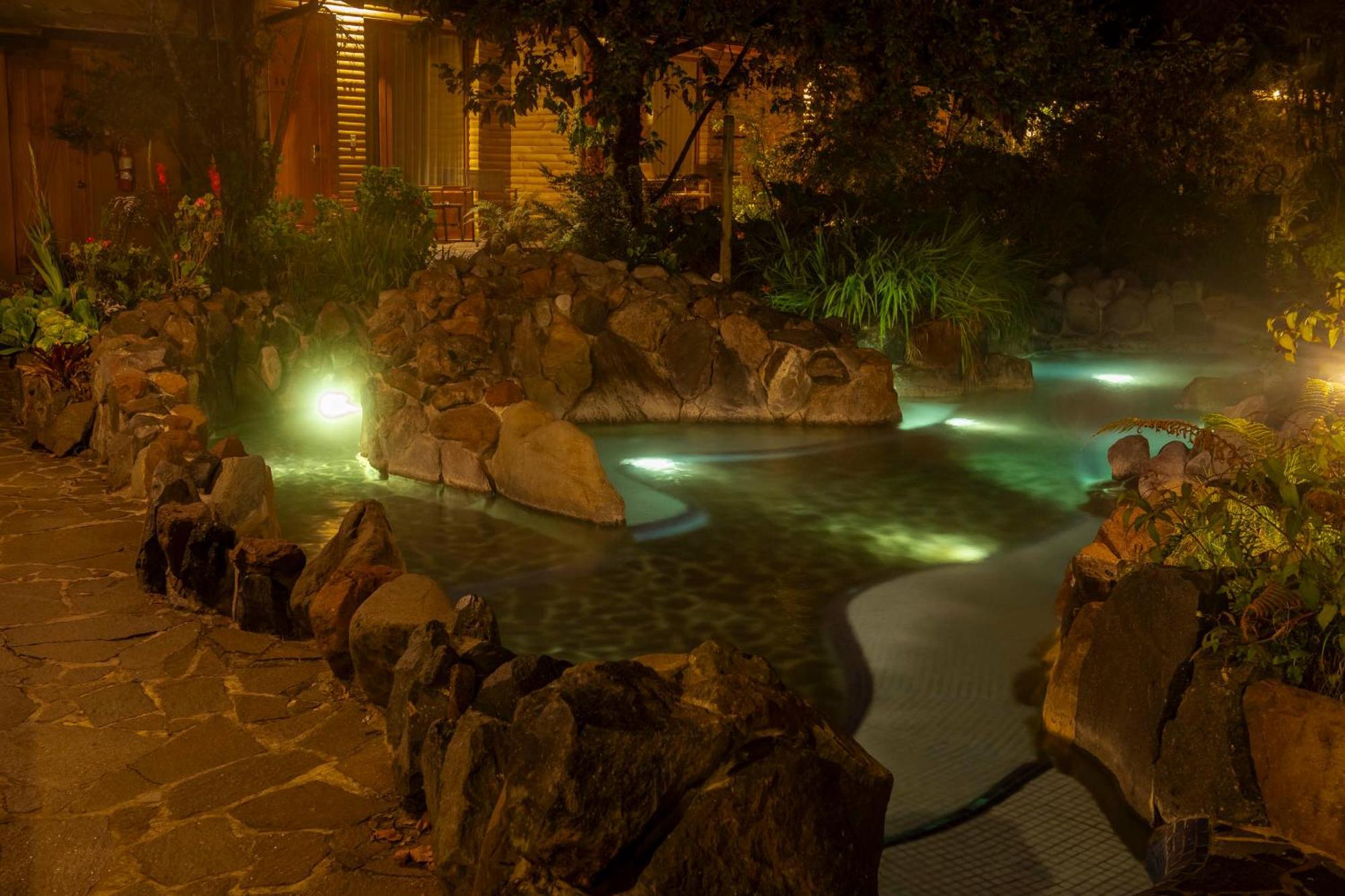 Termas De ปาปาญัคตา ภายนอก รูปภาพ A hot spring in Taiwan
