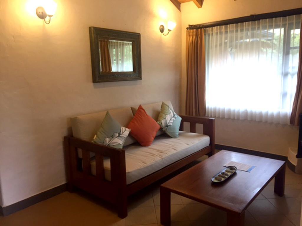 Termas De ปาปาญัคตา ภายนอก รูปภาพ A living room at the hotel